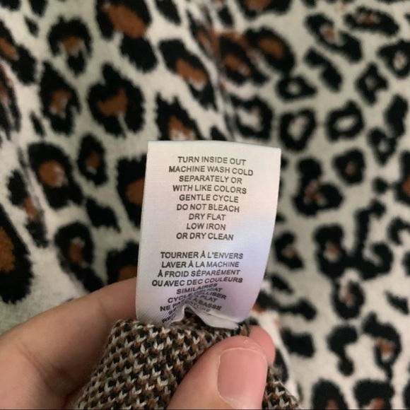 Tahari Crewneck Animal Print Sweater - Picture 12 of 12